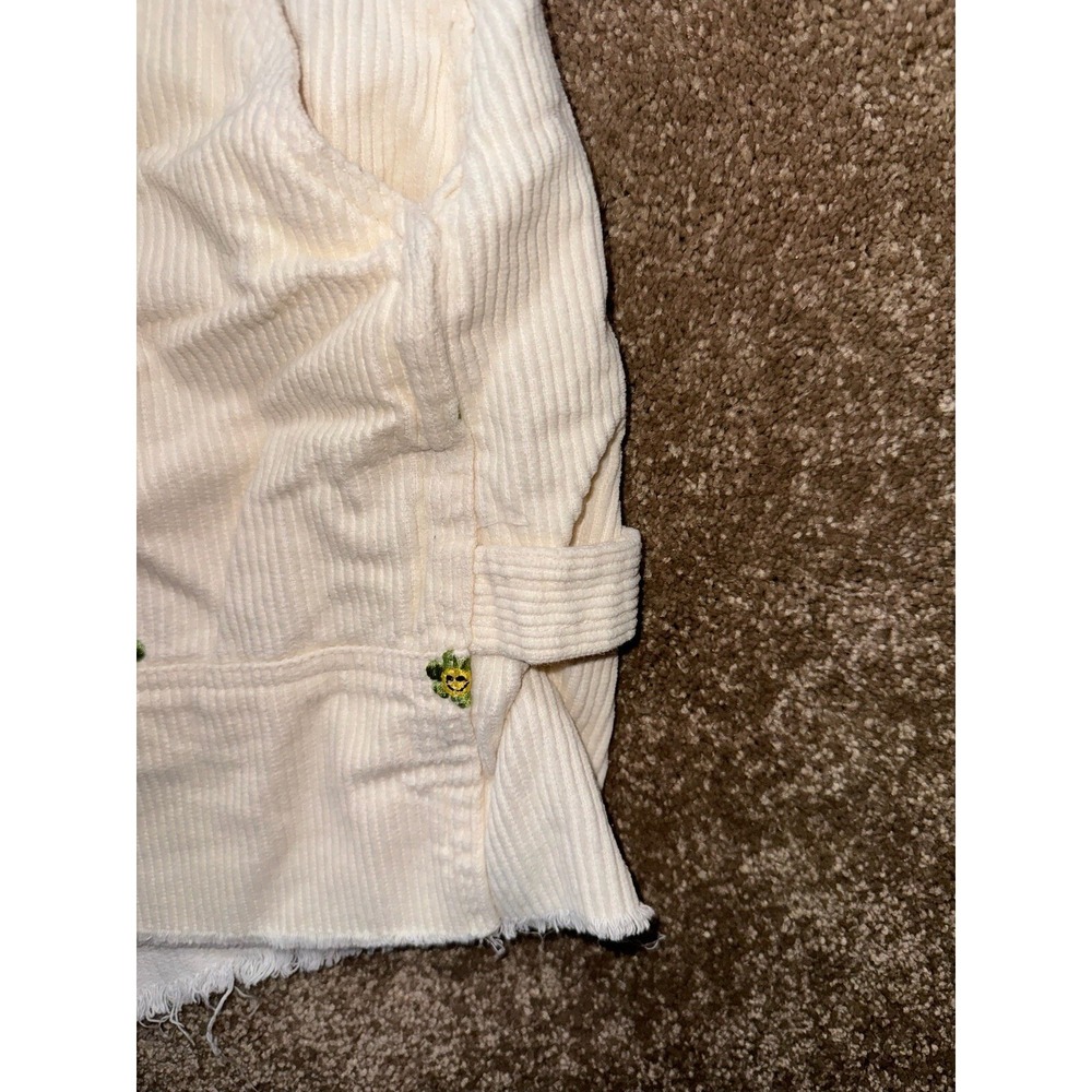 Forever21 White Corduroy Shorts‎ with Green Flowers Trendy Summer Comfy Sz 1x - Picture 6 of 9